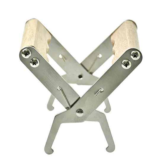 Beekeeping Frame Gripper with Wooden Handle - Image 4