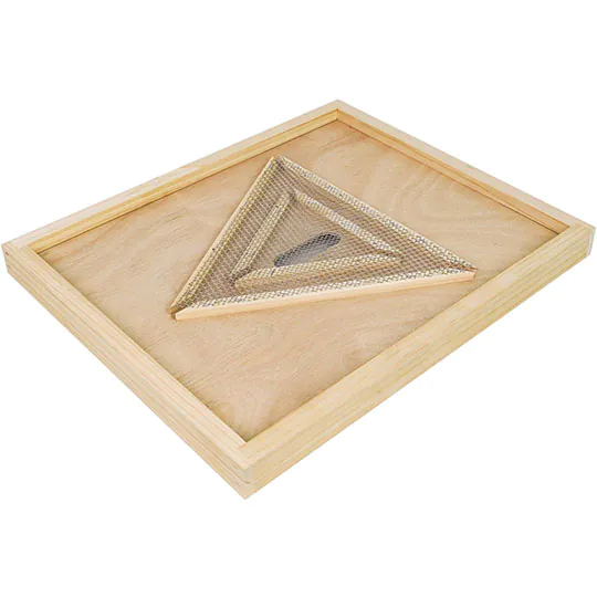 Wooden Bee Escape Board with Triangle Mesh Design - Image 2