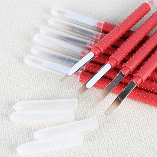 Plastic Queen Grafting Tool for Bee Queen Rearing - Image 4