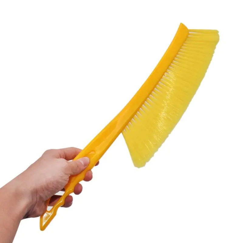 European Style Yellow Plastic Single Row Beekeeping Brush - Image 3